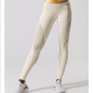 Nike Pro Warm Women’s 7/8 Tights Light Cream/Gold